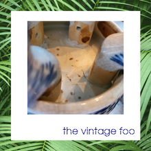 Load image into Gallery viewer, Elephant Pedestal