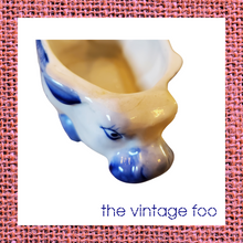 Load image into Gallery viewer, Blue and White Bull