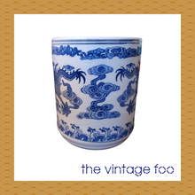 Load image into Gallery viewer, Blue and White Dragon Pot
