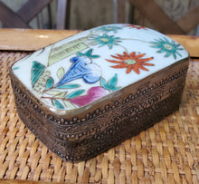 Load image into Gallery viewer, Floral Shard Box
