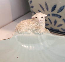 Load image into Gallery viewer, Shell Trinket Dish with Sheep
