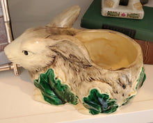 Load image into Gallery viewer, Rabbit Planter
