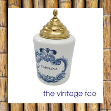Load image into Gallery viewer, Delft Carolina Jar with Lid
