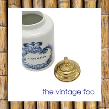 Load image into Gallery viewer, Delft Carolina Jar with Lid
