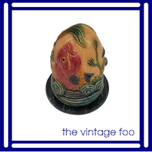 Load image into Gallery viewer, Ceramic Egg with Fish Detail
